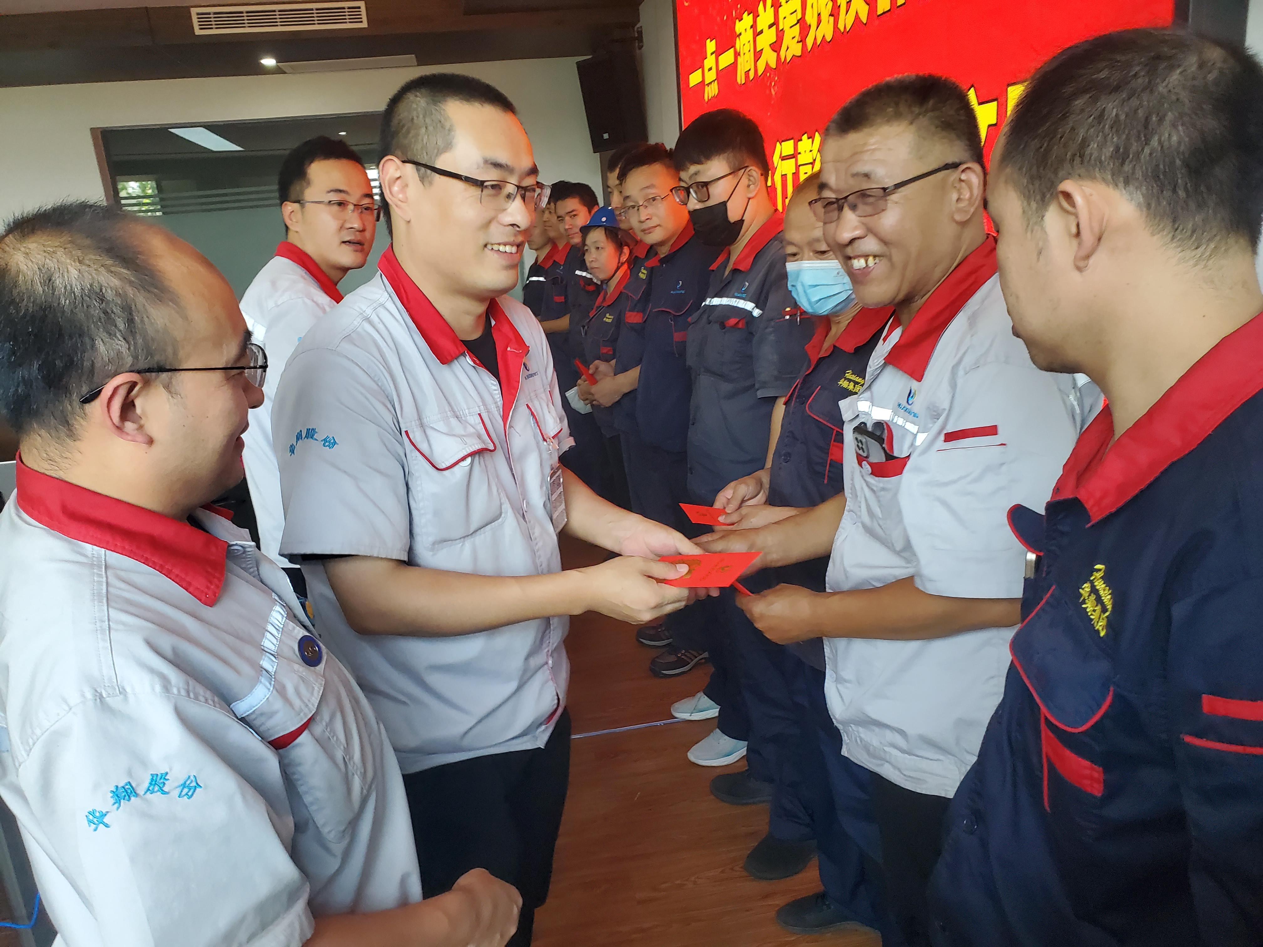 “扶殘助殘有你有我”，華翔很暖心！
